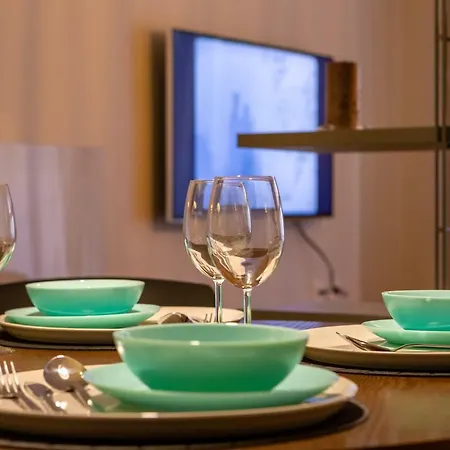 Apartament Kleio - Spacious In Glyfada Atena