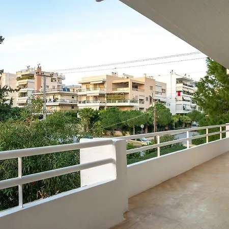 Kleio - Spacious In Glyfada *