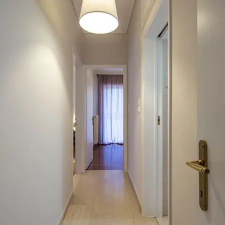 Apartament Kleio - Spacious In Glyfada Atena