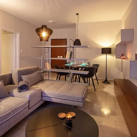 Kleio - Spacious In Glyfada Atenas